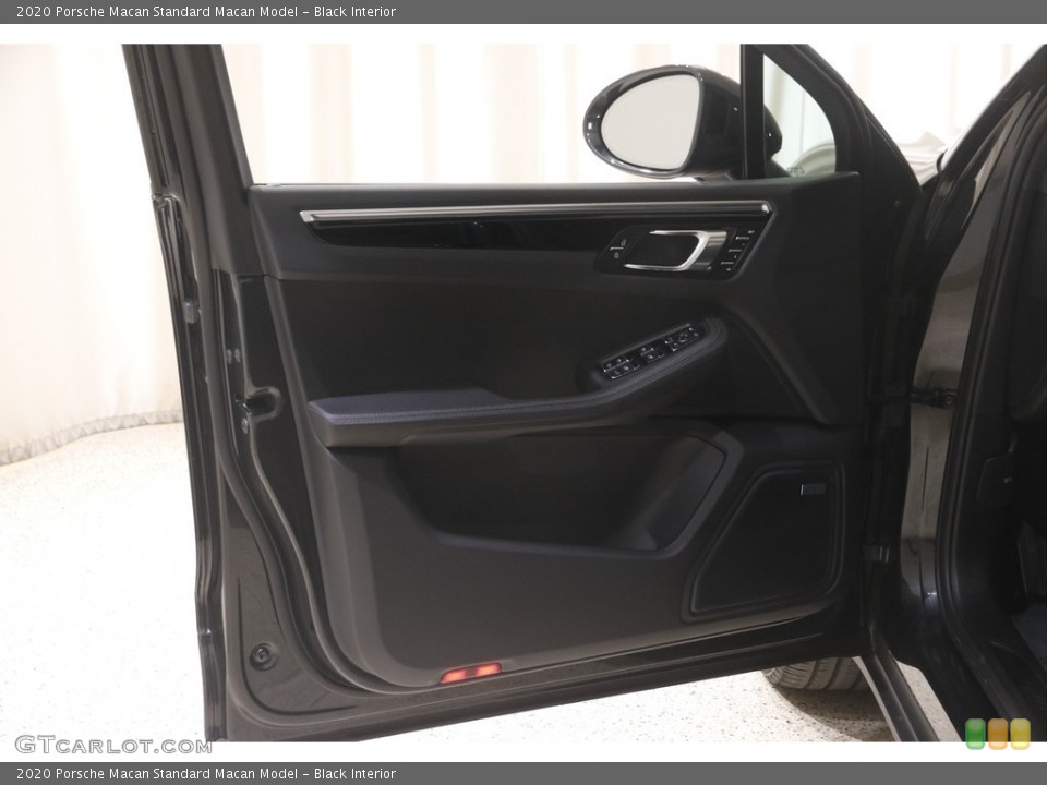 Black Interior Door Panel for the 2020 Porsche Macan  #145005855