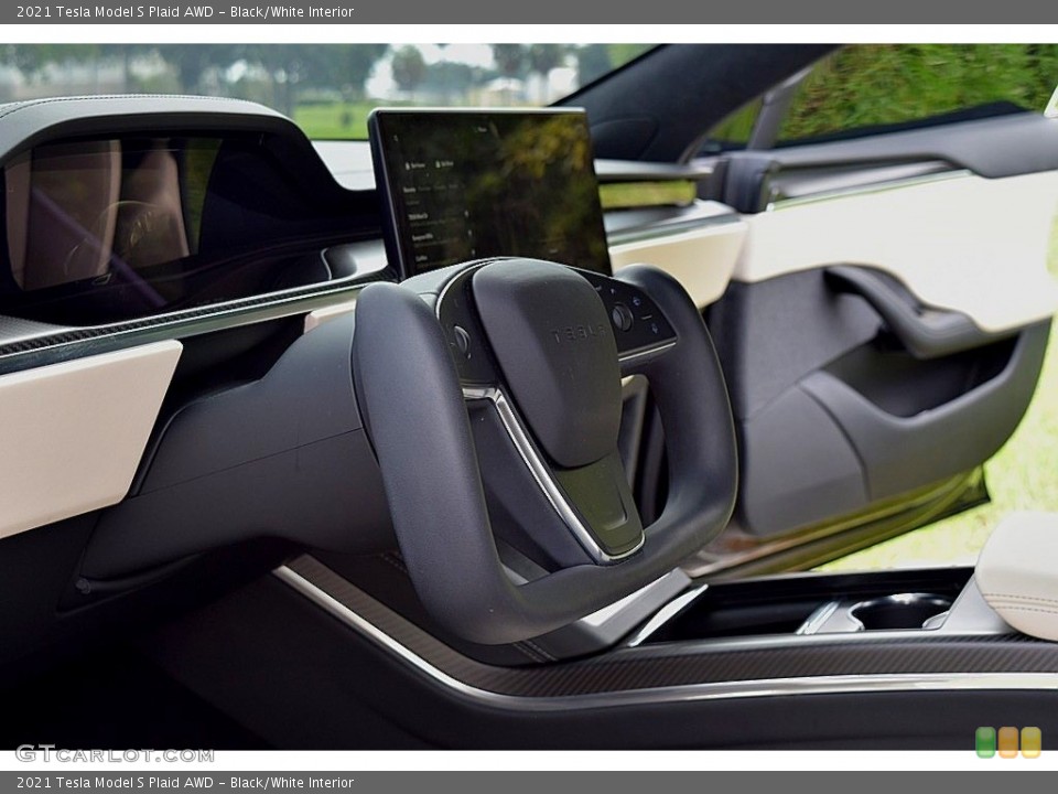 Black/White Interior Steering Wheel for the 2021 Tesla Model S Plaid AWD #145023140