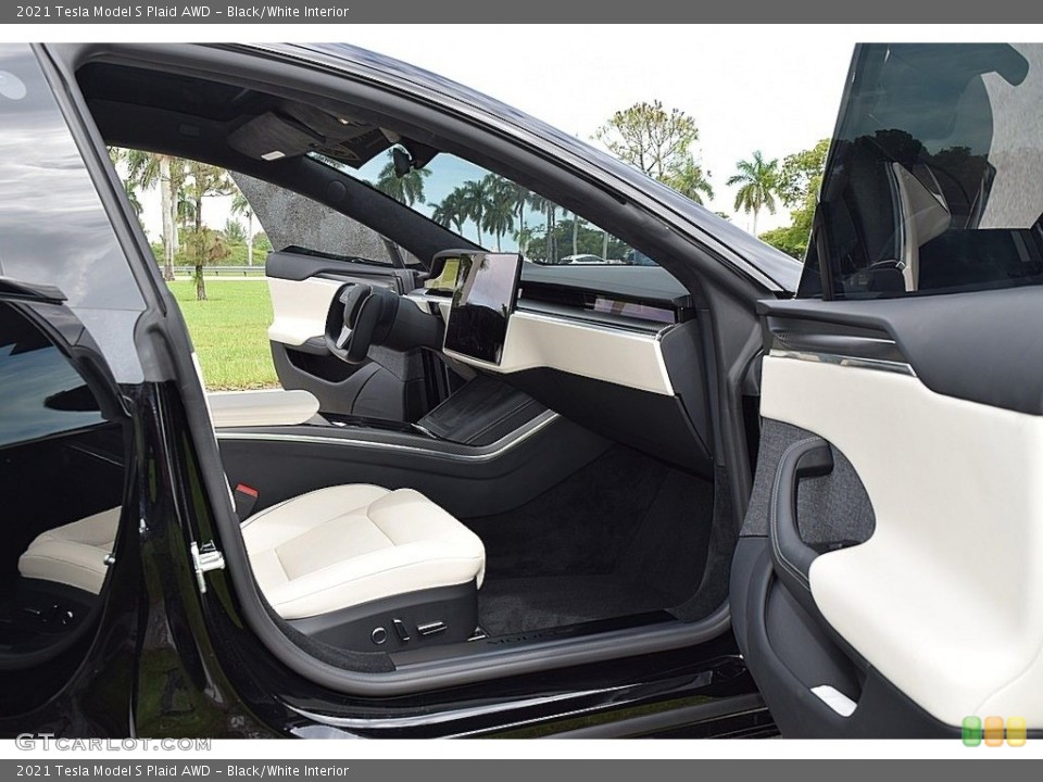 Black/White Interior Front Seat for the 2021 Tesla Model S Plaid AWD #145023266