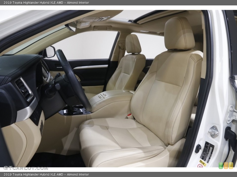 Almond 2019 Toyota Highlander Interiors