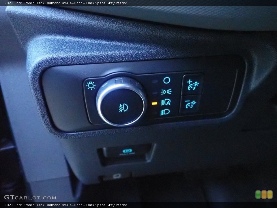 Dark Space Gray Interior Controls for the 2022 Ford Bronco Black Diamond 4x4 4-Door #145055146