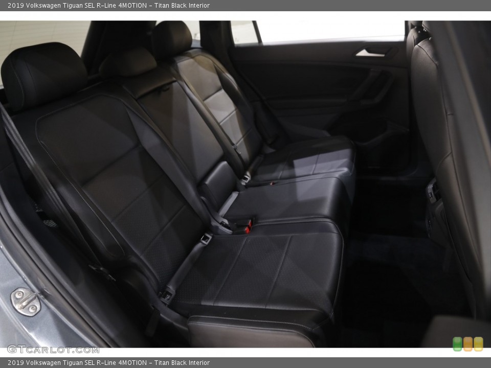 Titan Black Interior Rear Seat for the 2019 Volkswagen Tiguan SEL R-Line 4MOTION #145056607