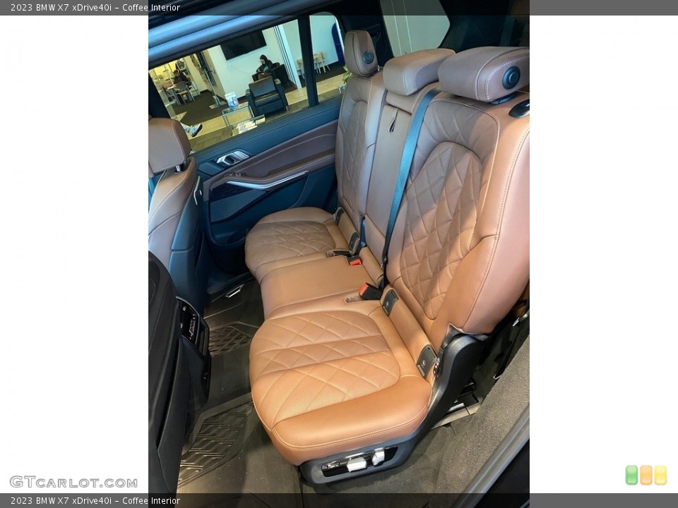 Coffee Interior Rear Seat for the 2023 BMW X7 xDrive40i #145067739