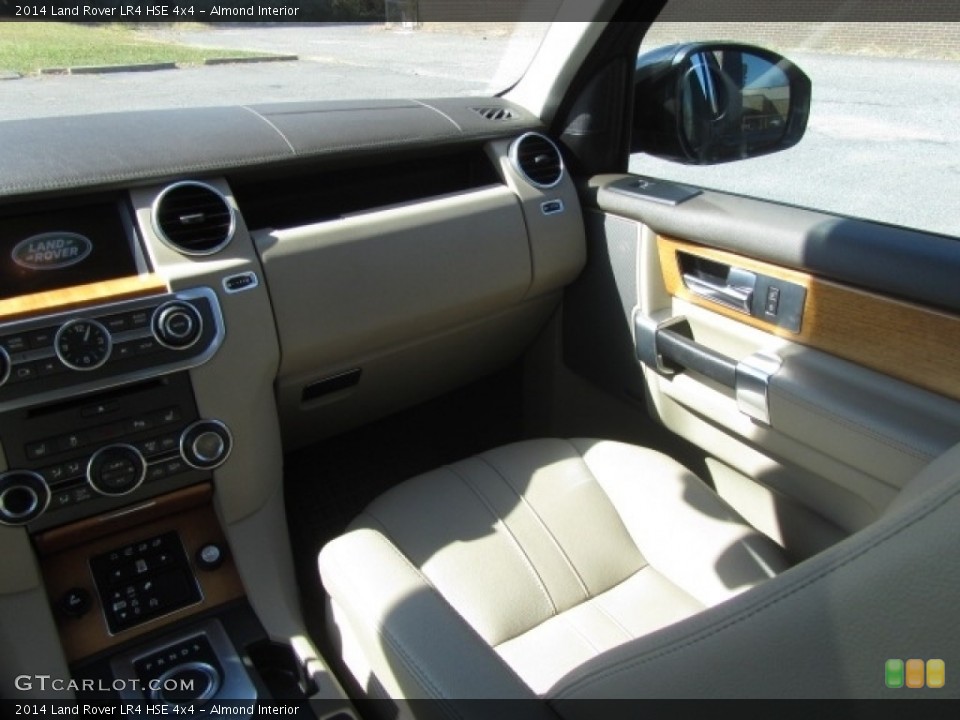 Almond Interior Dashboard for the 2014 Land Rover LR4 HSE 4x4 #145083000