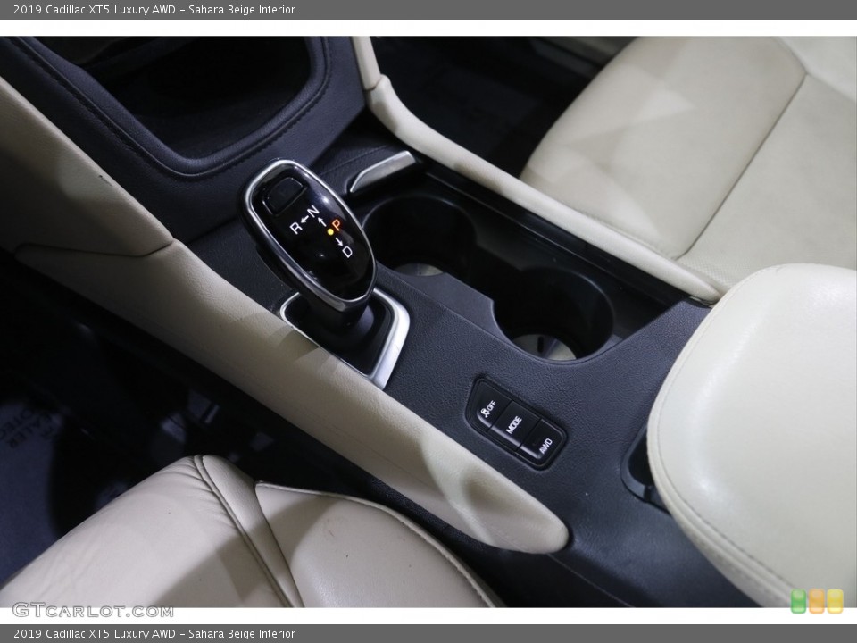 Sahara Beige Interior Transmission for the 2019 Cadillac XT5 Luxury AWD #145083054