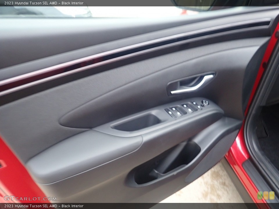 Black Interior Door Panel for the 2023 Hyundai Tucson SEL AWD #145090359