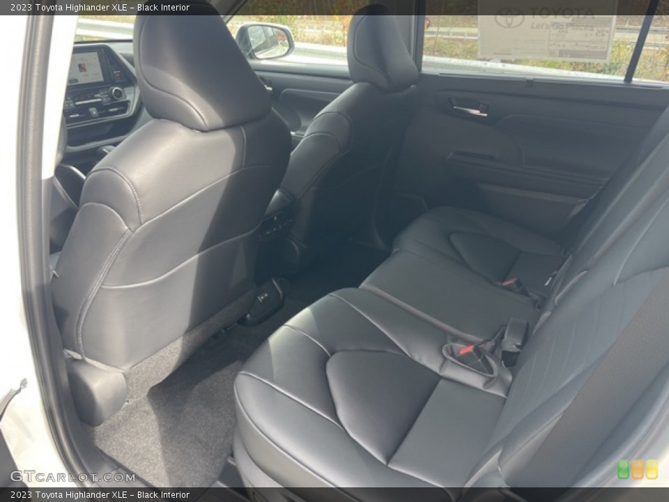 Black Interior Rear Seat for the 2023 Toyota Highlander XLE #145132934