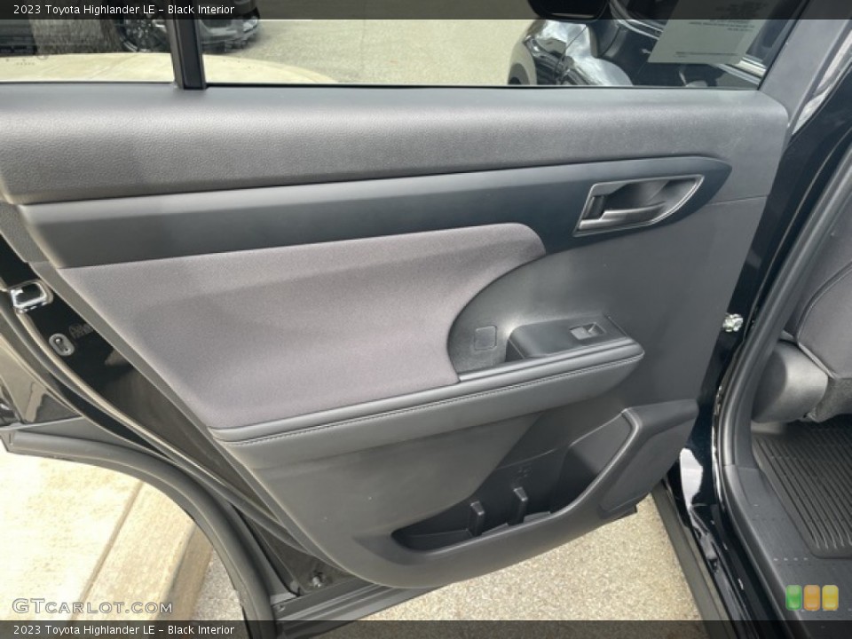 Black Interior Door Panel for the 2023 Toyota Highlander LE #145133549
