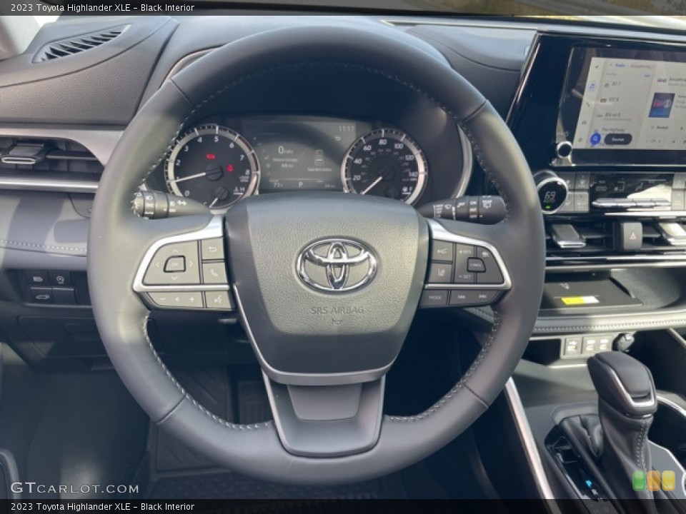 Black Interior Steering Wheel for the 2023 Toyota Highlander XLE #145133912