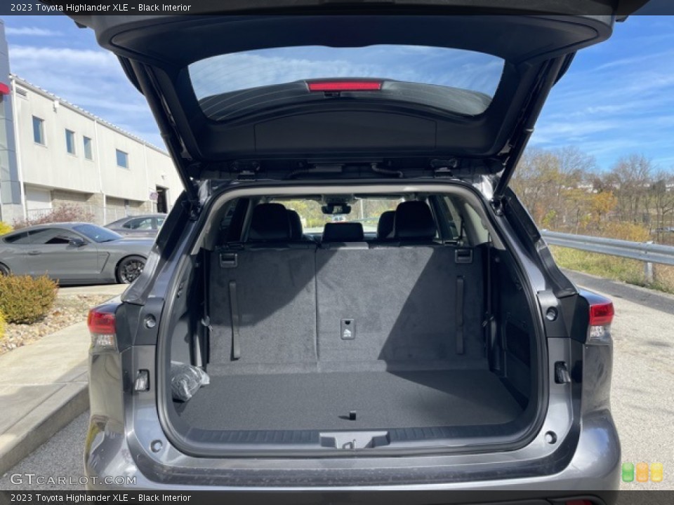 Black Interior Trunk for the 2023 Toyota Highlander XLE #145134182