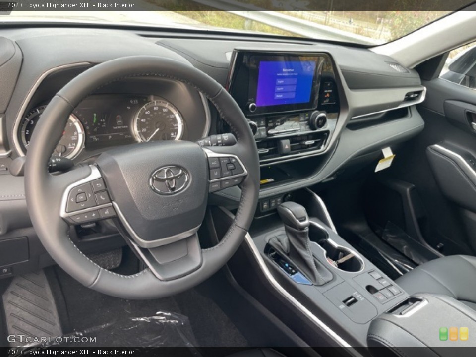 Black Interior Dashboard for the 2023 Toyota Highlander XLE #145134302