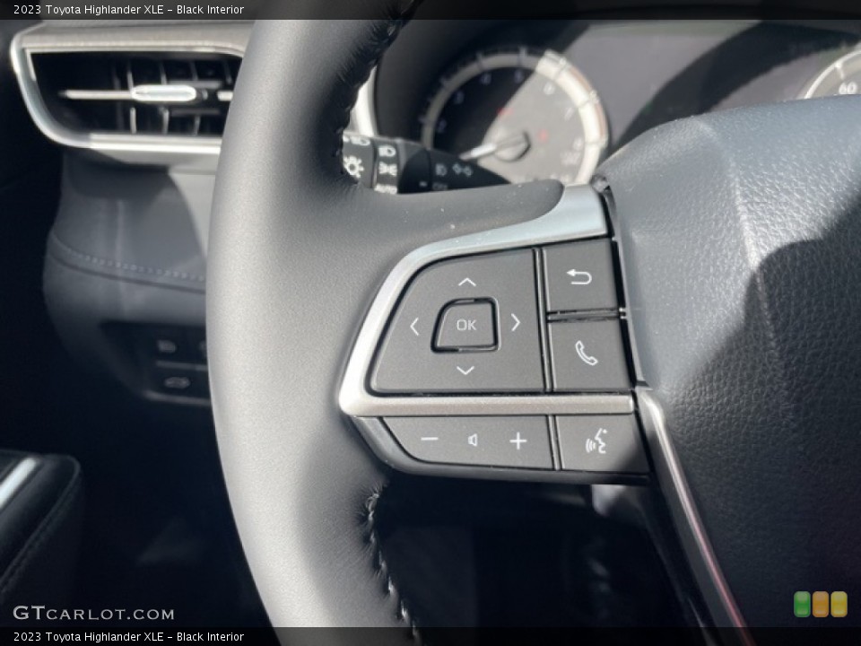 Black Interior Steering Wheel for the 2023 Toyota Highlander XLE #145134539