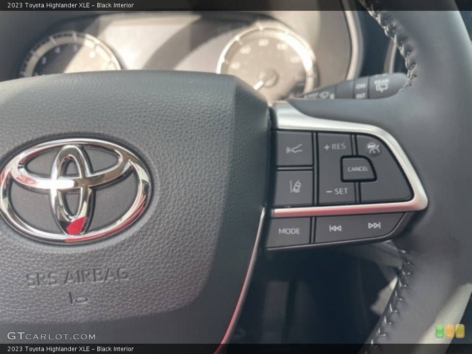 Black Interior Steering Wheel for the 2023 Toyota Highlander XLE #145134554