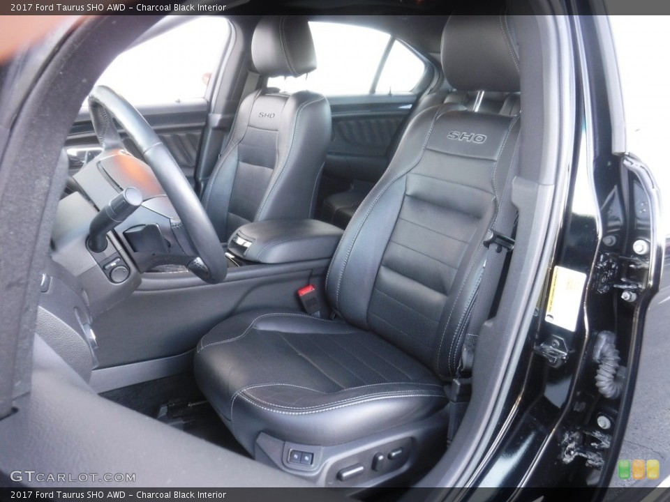 Charcoal Black 2017 Ford Taurus Interiors