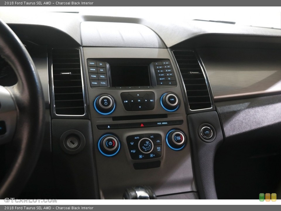 Charcoal Black Interior Controls for the 2018 Ford Taurus SEL AWD #145144680