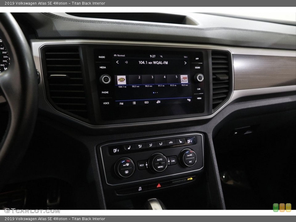 Titan Black Interior Controls for the 2019 Volkswagen Atlas SE 4Motion #145164889