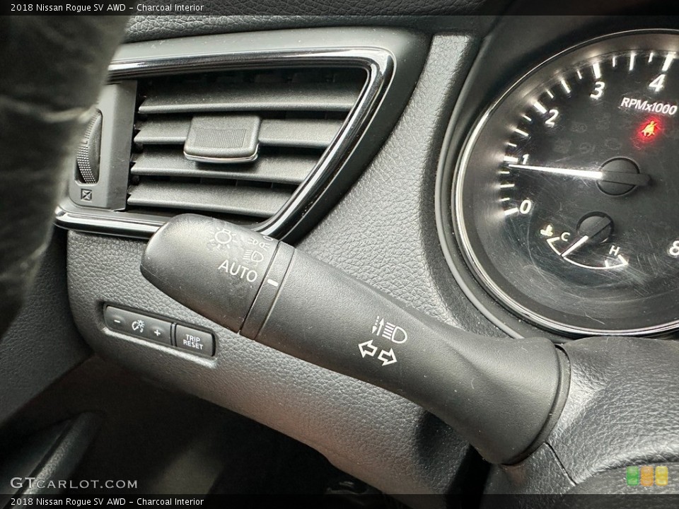 Charcoal Interior Controls for the 2018 Nissan Rogue SV AWD #145167713