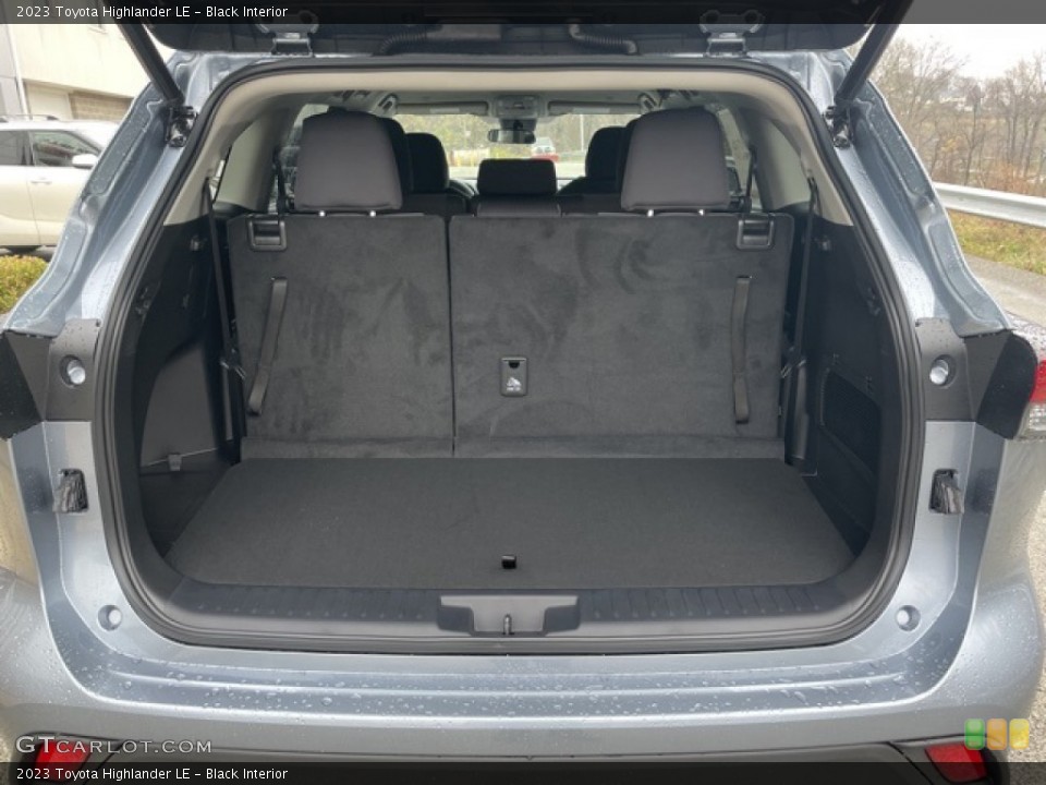 Black Interior Trunk for the 2023 Toyota Highlander LE #145185120