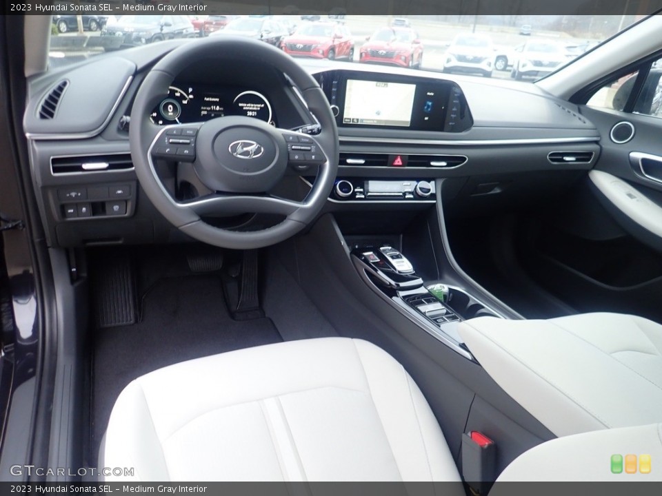 Medium Gray Interior Photo for the 2023 Hyundai Sonata SEL #145198270