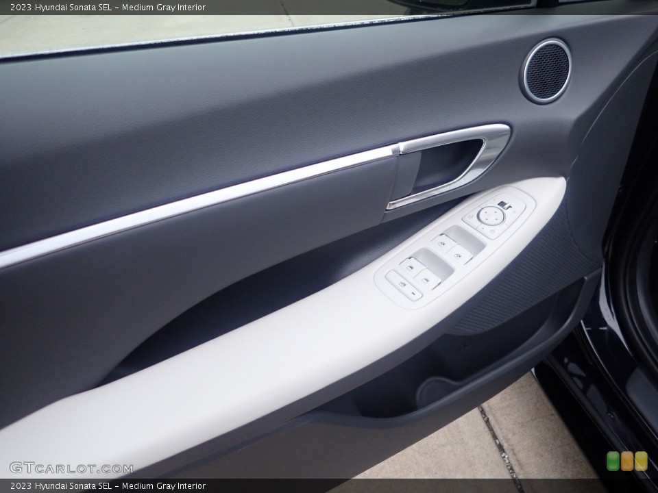 Medium Gray Interior Door Panel for the 2023 Hyundai Sonata SEL #145198306