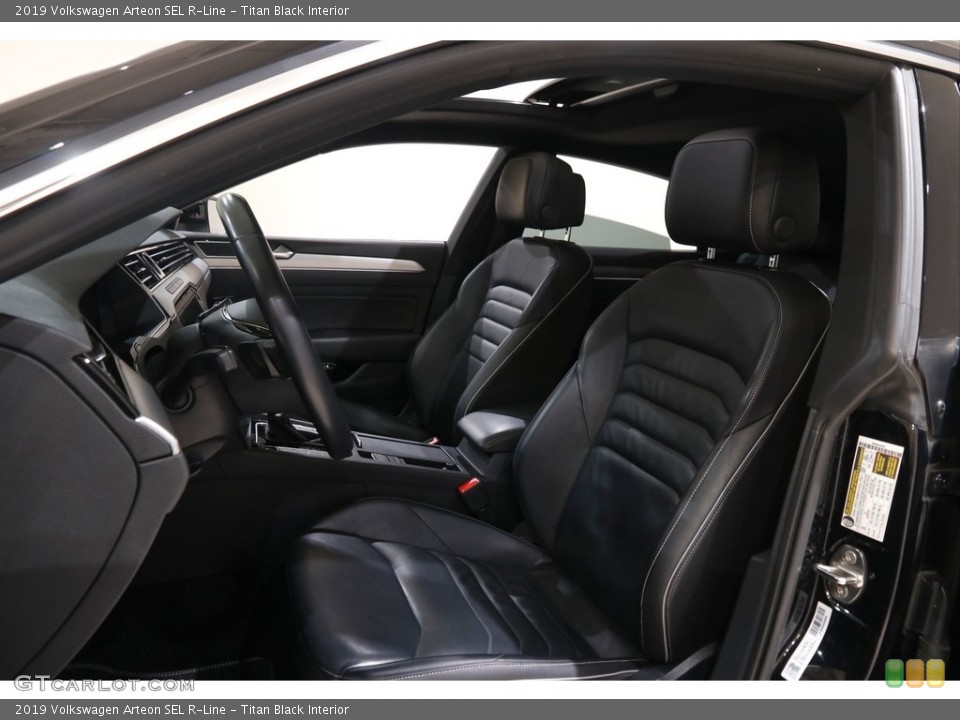 Titan Black Interior Photo for the 2019 Volkswagen Arteon SEL R-Line #145222338