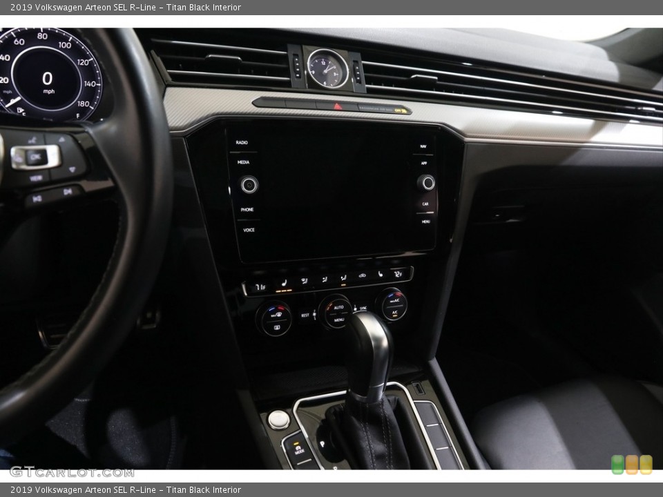 Titan Black Interior Controls for the 2019 Volkswagen Arteon SEL R-Line #145222410
