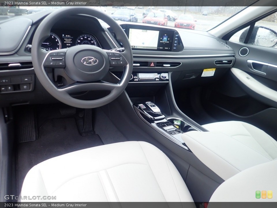 Medium Gray Interior Photo for the 2023 Hyundai Sonata SEL #145232456