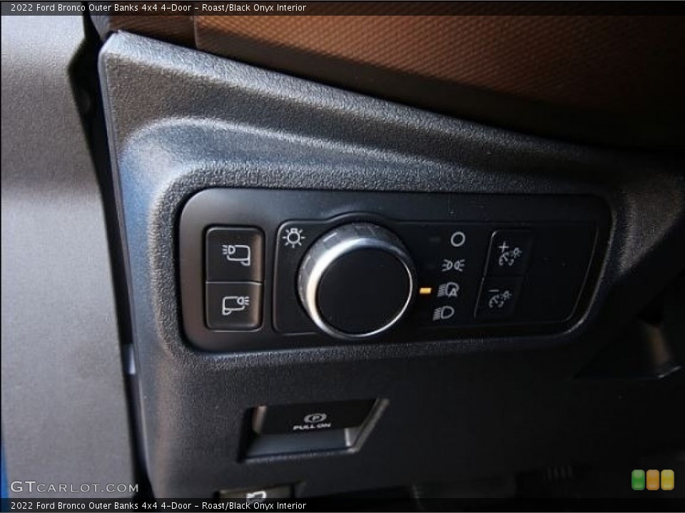 Roast/Black Onyx Interior Controls for the 2022 Ford Bronco Outer Banks 4x4 4-Door #145234901