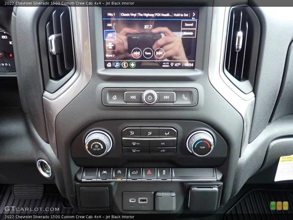 Jet Black Interior Controls for the 2022 Chevrolet Silverado 1500 Custom Crew Cab 4x4 #145237432