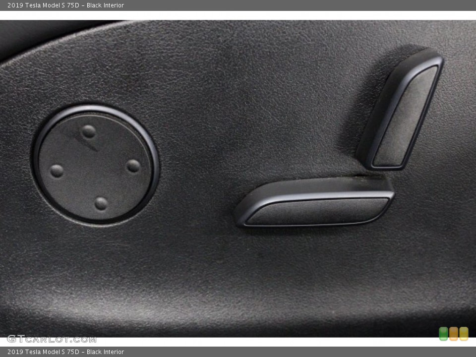 Black Interior Controls for the 2019 Tesla Model S 75D #145251885