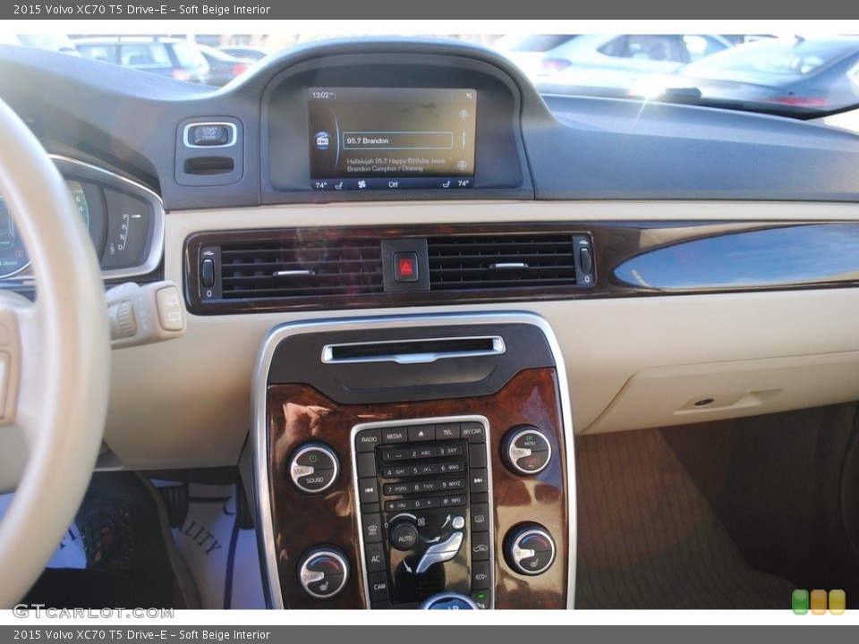 Soft Beige Interior Controls for the 2015 Volvo XC70 T5 Drive-E #145257134