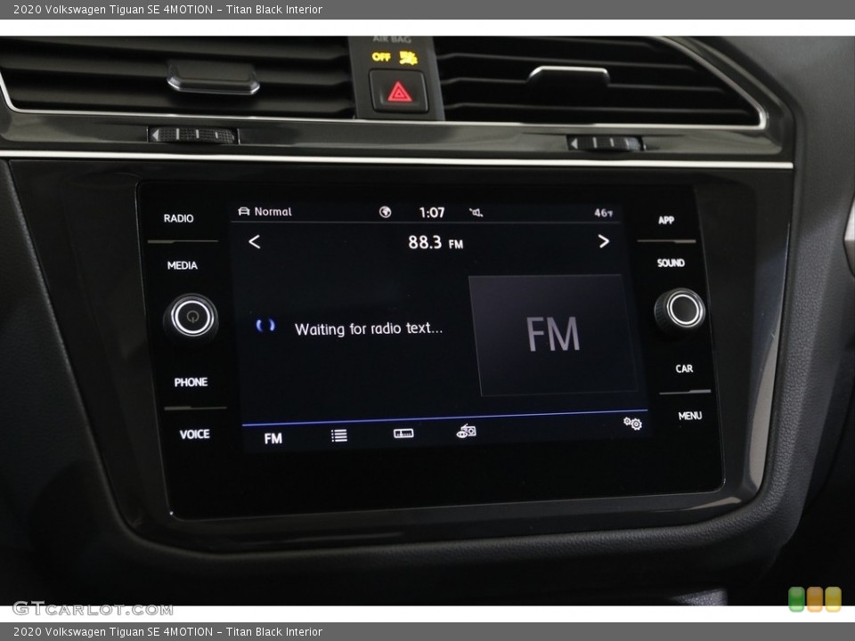 Titan Black Interior Controls for the 2020 Volkswagen Tiguan SE 4MOTION #145261718