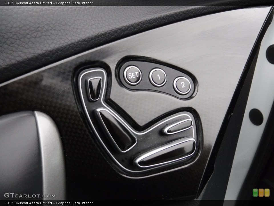 Graphite Black Interior Controls for the 2017 Hyundai Azera Limited #145272707