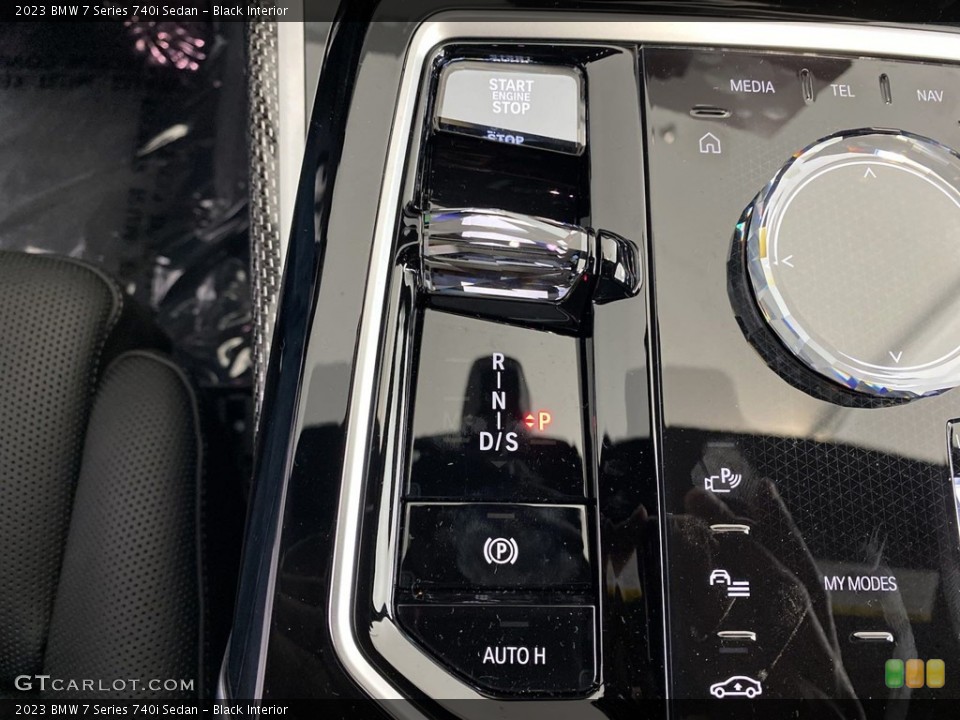 Black Interior Transmission for the 2023 BMW 7 Series 740i Sedan #145274000