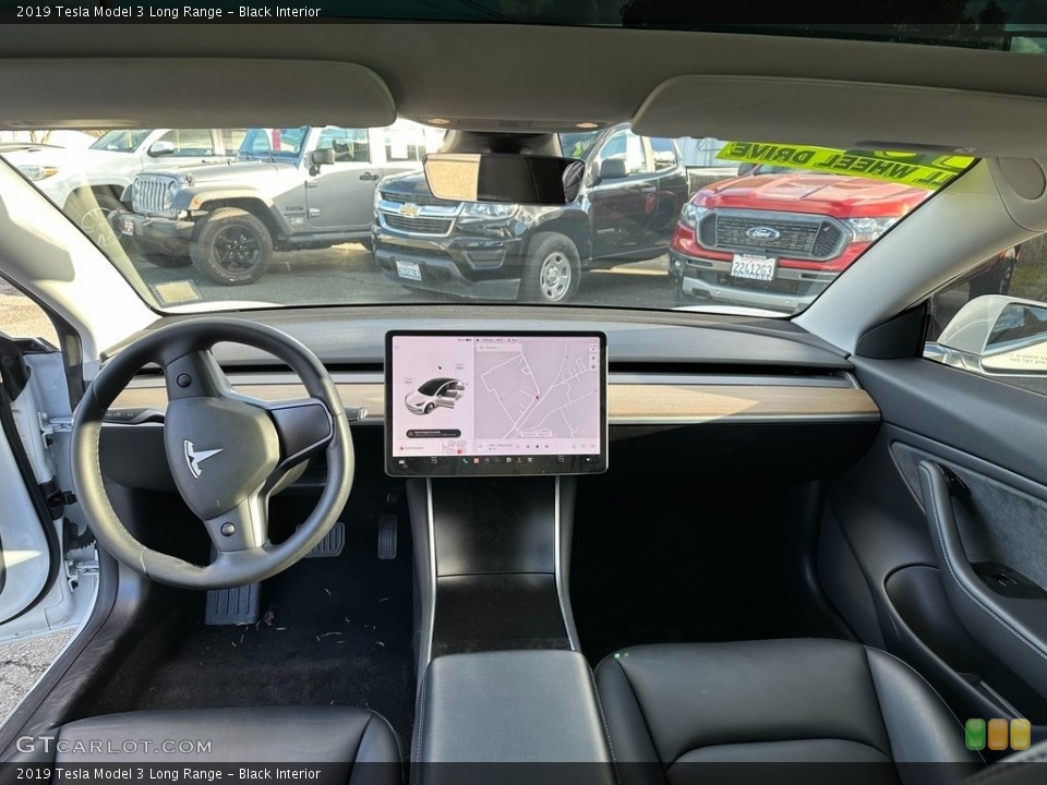 Black Interior Photo for the 2019 Tesla Model 3 Long Range #145276559