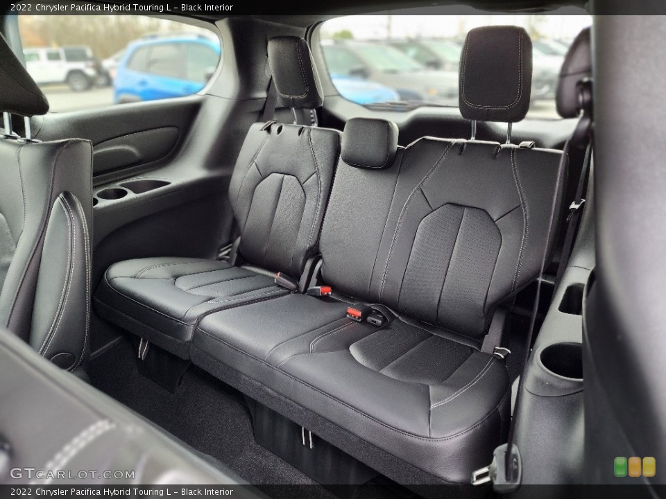 Black Interior Rear Seat for the 2022 Chrysler Pacifica Hybrid Touring L #145304817
