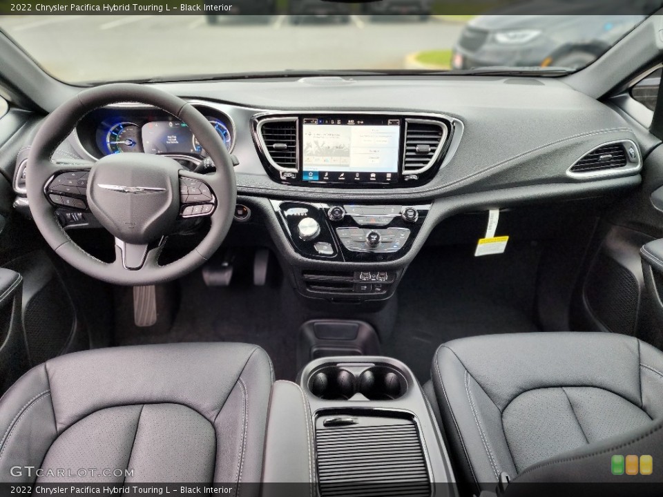 Black Interior Photo for the 2022 Chrysler Pacifica Hybrid Touring L #145304844