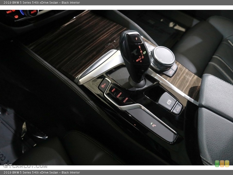 Black Interior Transmission for the 2019 BMW 5 Series 540i xDrive Sedan #145316706