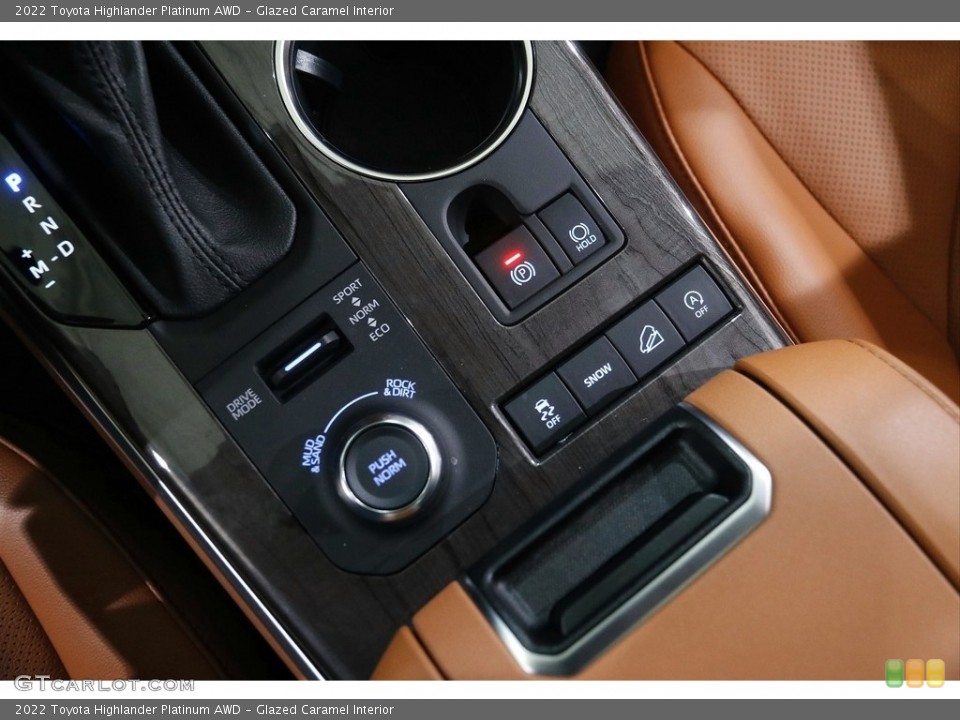 Glazed Caramel Interior Controls for the 2022 Toyota Highlander Platinum AWD #145319070