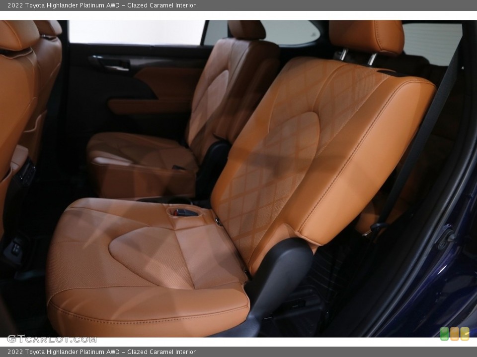 Glazed Caramel Interior Rear Seat for the 2022 Toyota Highlander Platinum AWD #145319101