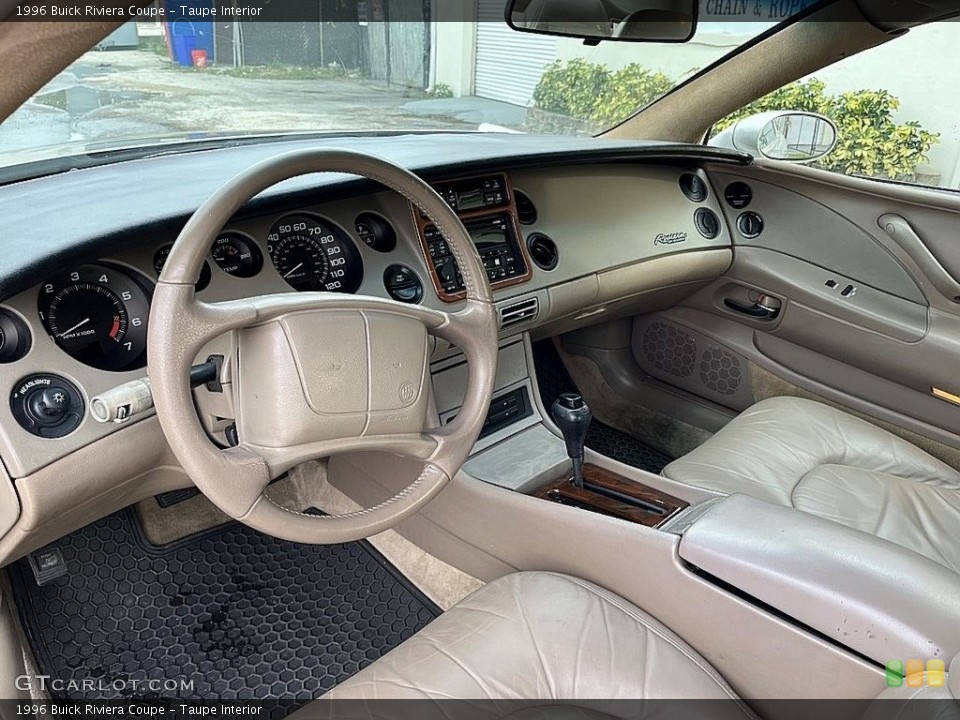 Taupe Interior Photo for the 1996 Buick Riviera Coupe #145320244