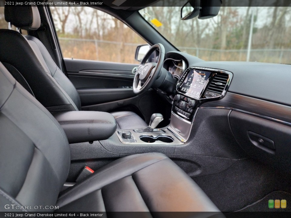 Black Interior Dashboard for the 2021 Jeep Grand Cherokee Limited 4x4 #145323466