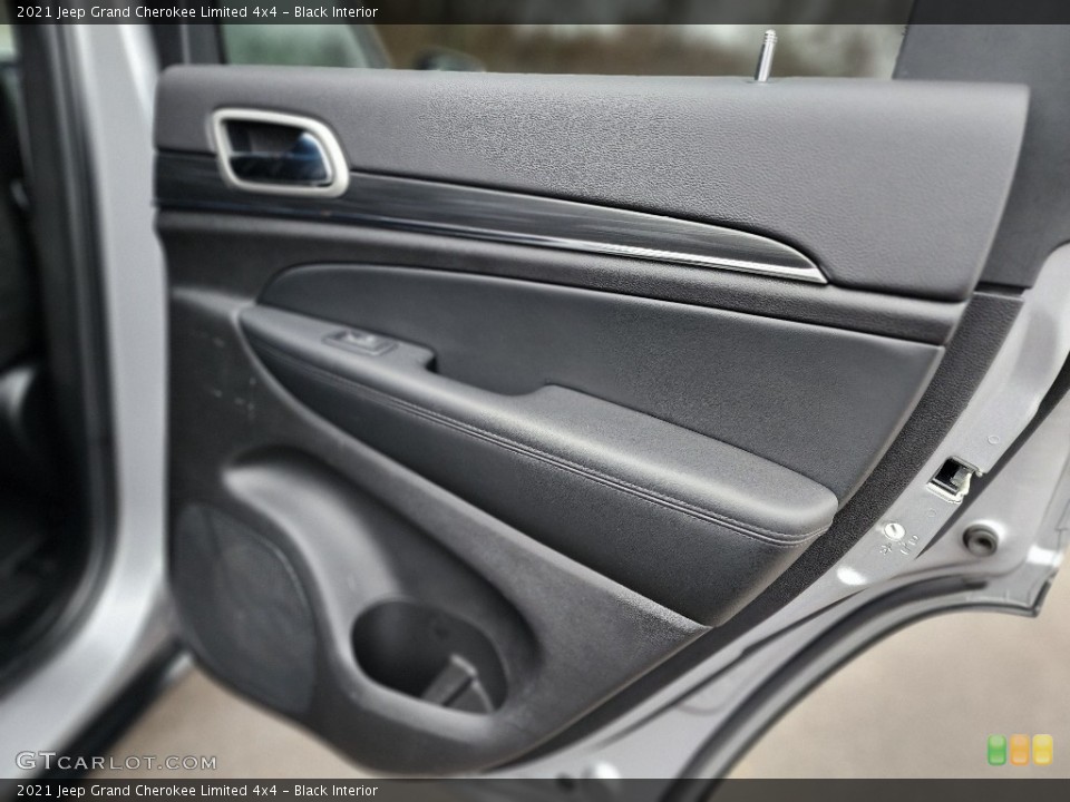 Black Interior Door Panel for the 2021 Jeep Grand Cherokee Limited 4x4 #145323538