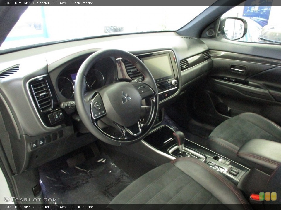 Black Interior Photo for the 2020 Mitsubishi Outlander LE S-AWC #145325017