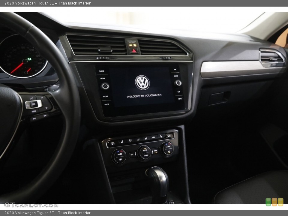 Titan Black Interior Controls for the 2020 Volkswagen Tiguan SE #145329199