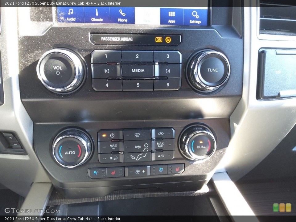 Black Interior Controls for the 2021 Ford F250 Super Duty Lariat Crew Cab 4x4 #145329235