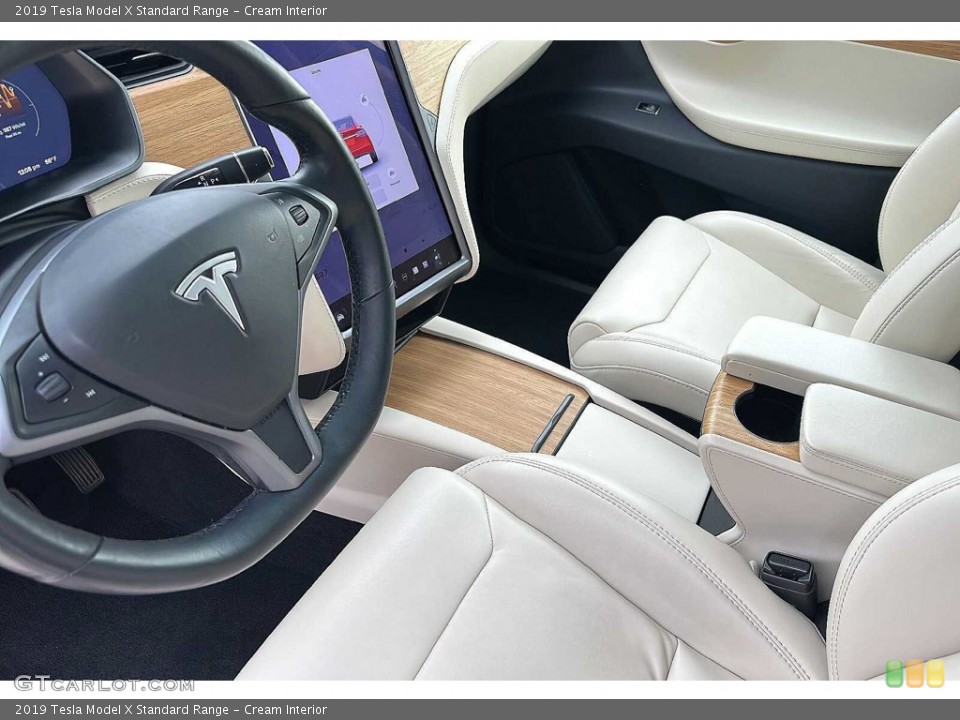 Cream Interior Photo for the 2019 Tesla Model X Standard Range #145330751