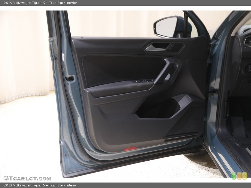 Titan Black Interior Door Panel for the 2019 Volkswagen Tiguan S #145339374
