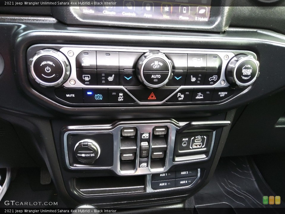 Black Interior Controls for the 2021 Jeep Wrangler Unlimited Sahara 4xe Hybrid #145340391