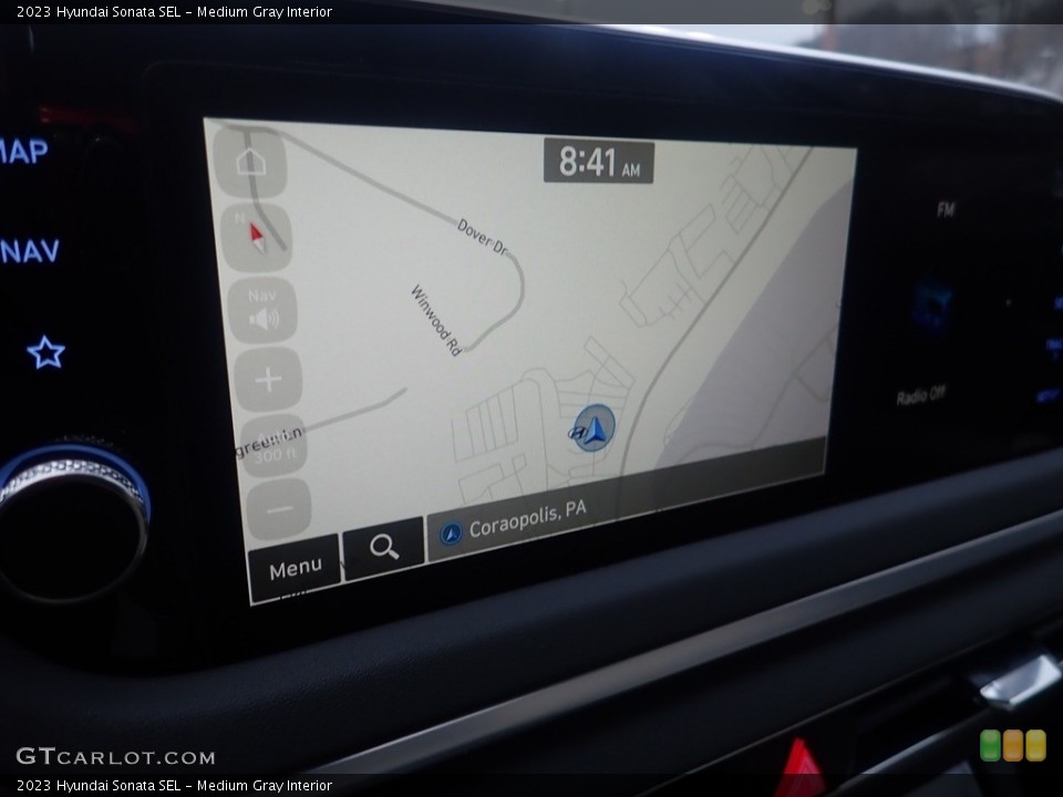 Medium Gray Interior Navigation for the 2023 Hyundai Sonata SEL #145341162